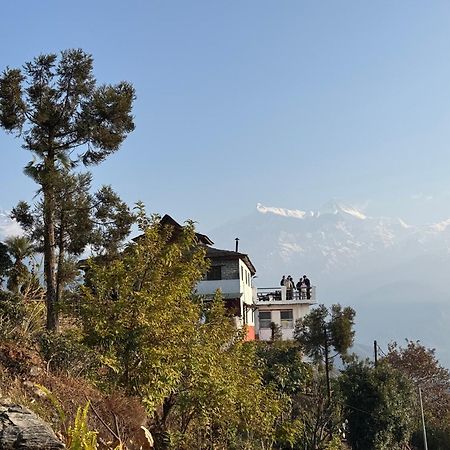 Es Deurali Resort Pokhara Buitenkant foto