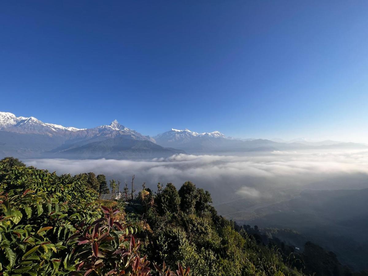Es Deurali Resort Pokhara Buitenkant foto