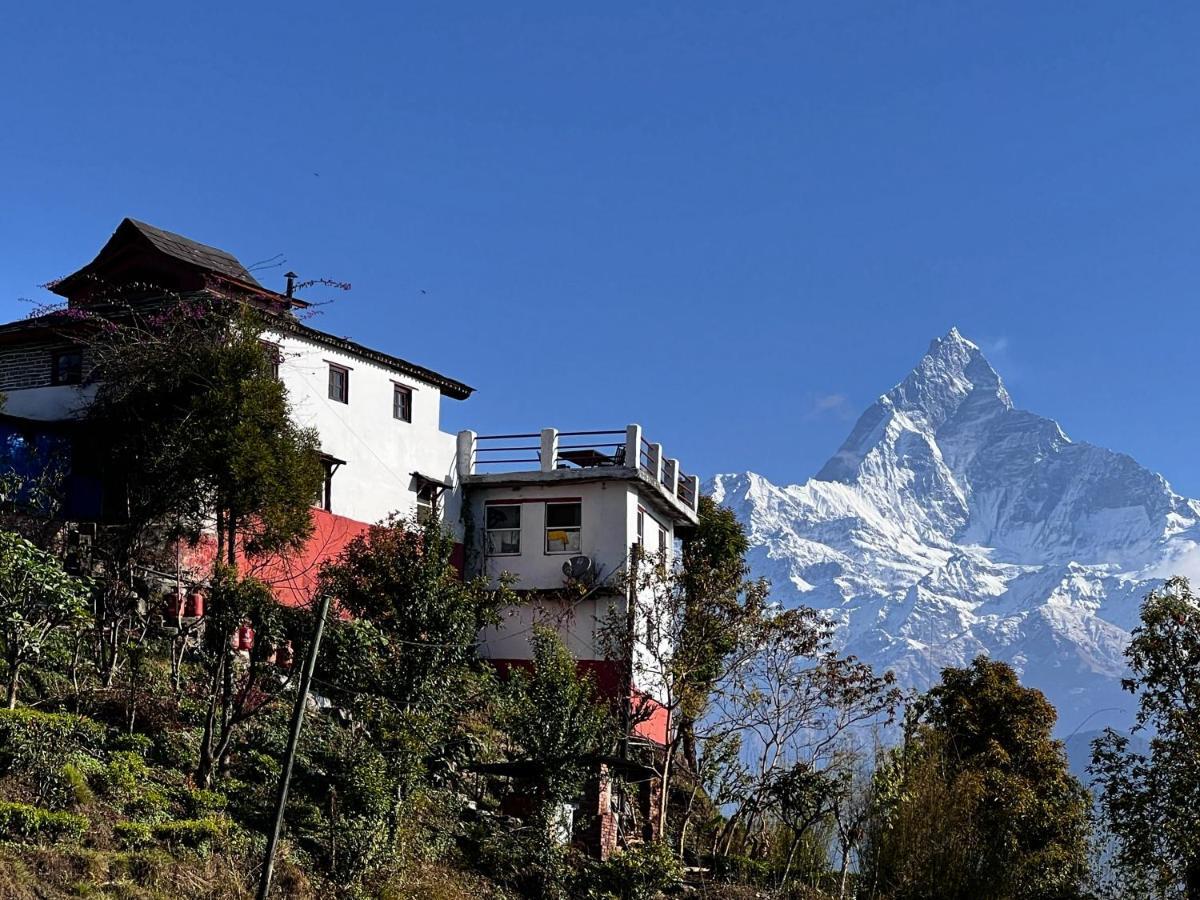 Es Deurali Resort Pokhara Buitenkant foto